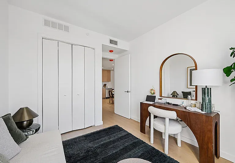 645 Park Pl #7D — Photo 8