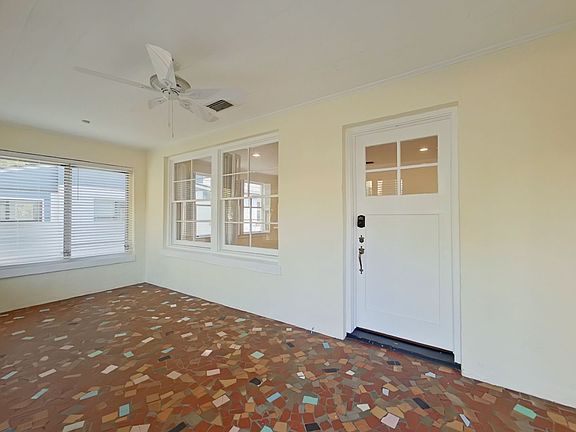 3rd image of 1754 Moro Ave