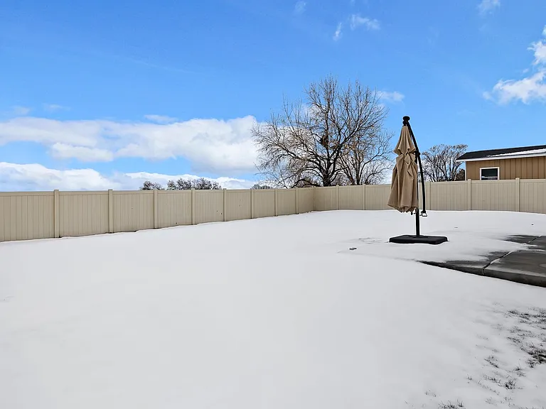 397 Marjorie St — Photo 24