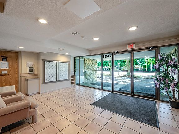 3rd image of 7431 Blundell Rd #105