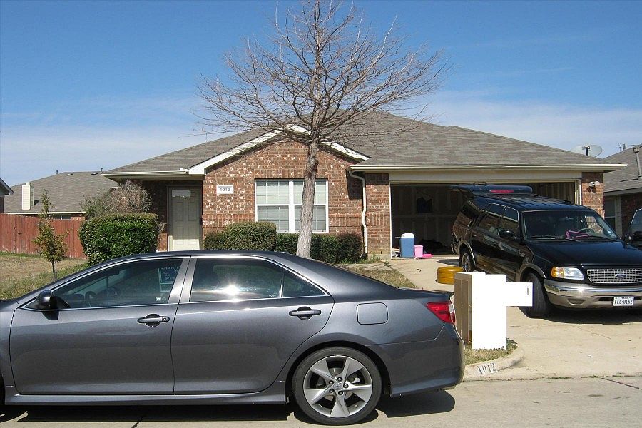 1st image of 1012 Valley Brook Ln
