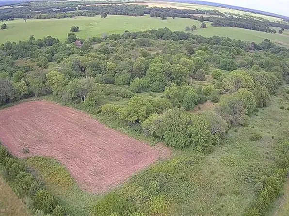 3841 Haskell Rd, Princeton, KS 66078