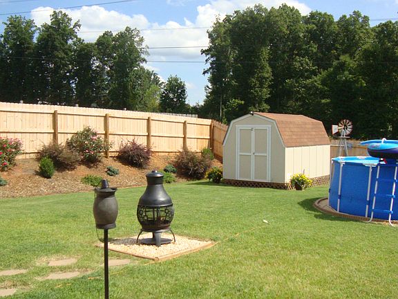 4th image of 141 Brinkley Park Ct