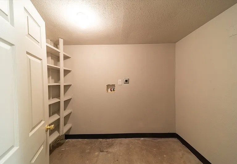 480 E 200 N #2 — Photo 10