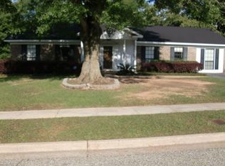 1824 Long Meadow Rd, Mobile, AL 36609