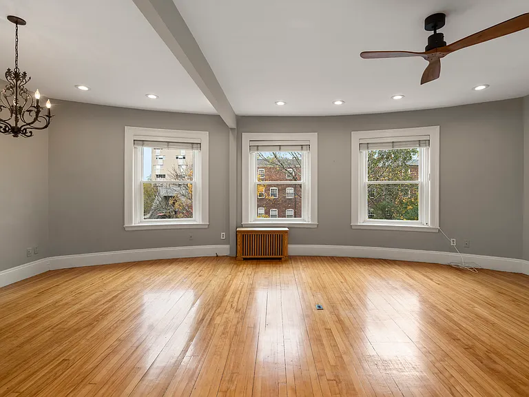 1011 Beacon St #4 — Photo 12