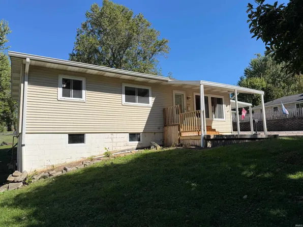202 W Chester Dr, Ellettsville, IN 47429