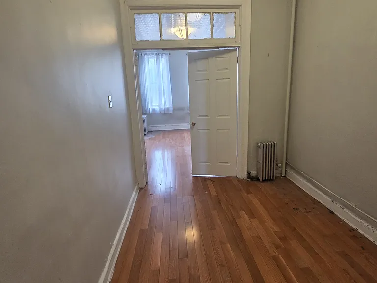 745 Park Ave #1B — Photo 6