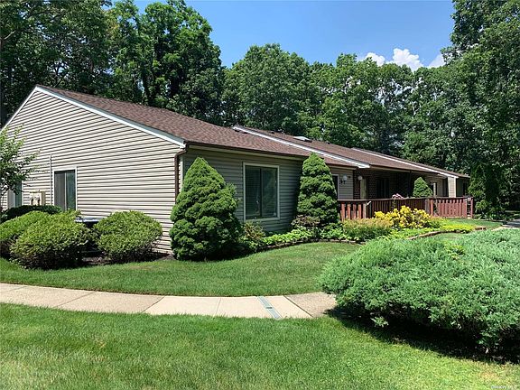 2nd image of 802 Brettonwoods Dr #802