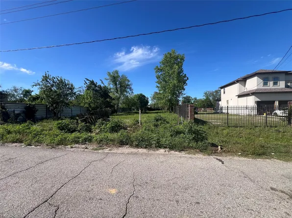 780 W Rittenhouse Rd, Houston, TX 77091