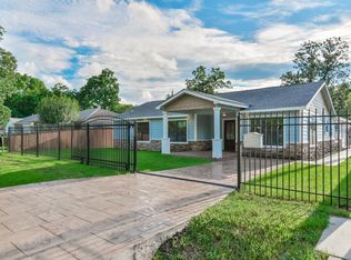 9821 Clark Rd, Houston, TX 77076