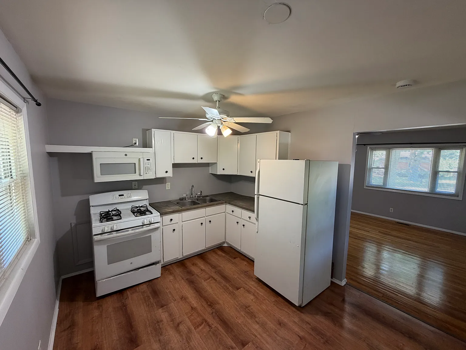 3 bed, 999 sqft, $1,425 — Photo 4