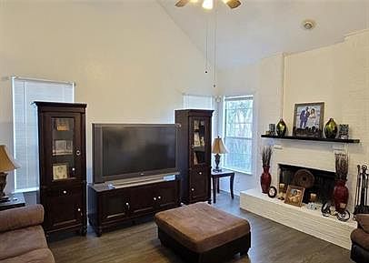 3rd image of 2105 Woodlark Dr #2D-773632