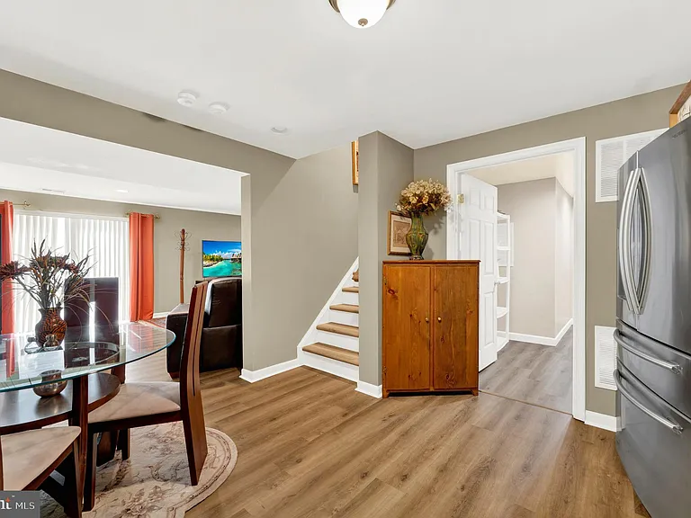533 Rubens Cir — Photo 49