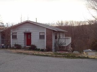 408 Chinkapin Ln, Oliver Springs, TN 37840