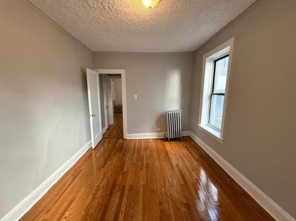 11-25 46th Road image 4 of 7