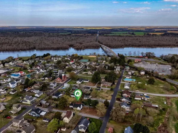 202 4th St, Sharptown, MD 21861