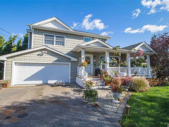 2nd image of 187 Secatogue Ln W