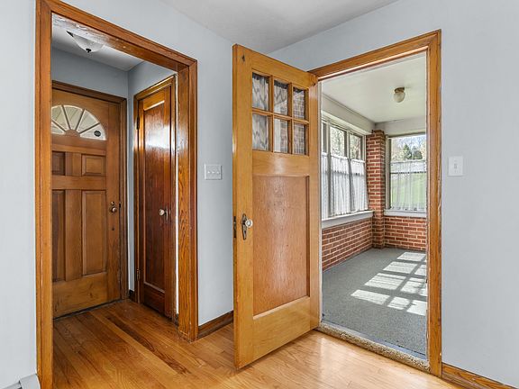 3rd image of 378 Park Ave