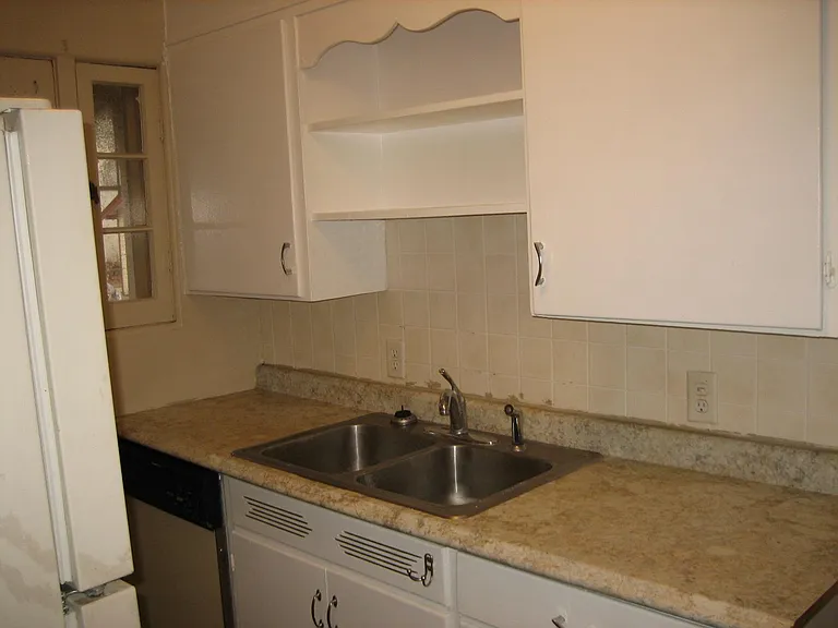 2013 South St — Photo 5