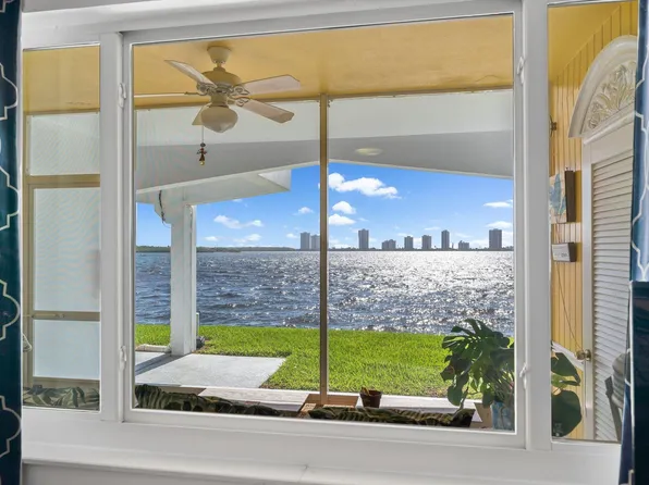 100 Shore Court #105, North Palm Beach, FL 33408