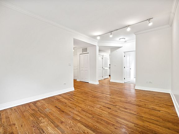 4th image of 6614 N Ashland Ave APT 3