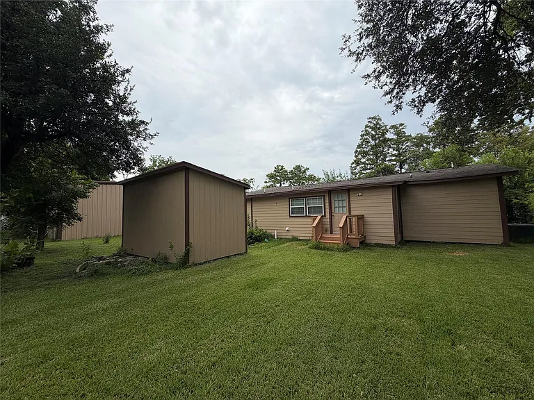 8907 Meadow Vista Blvd — Photo 5