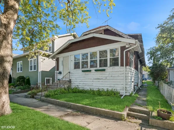 12759 Clinton St, Blue Island, IL 60406