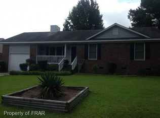 4343 Falls Dr, Hope Mills, NC 28348