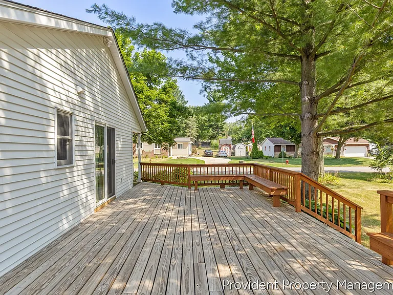1030 73rd St SE — Photo 37