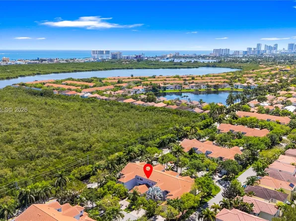 1120 Canella Ln, Hollywood, FL 33019