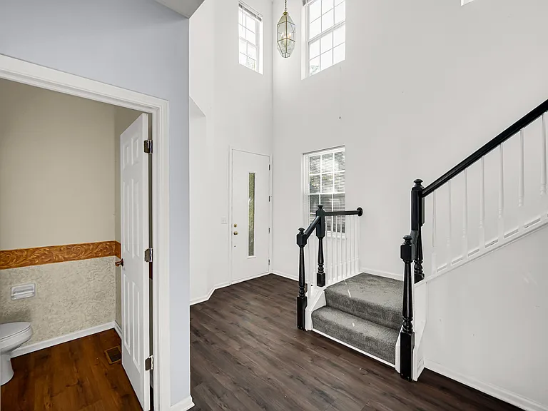 1252 Townes Cir #1252 — Photo 4