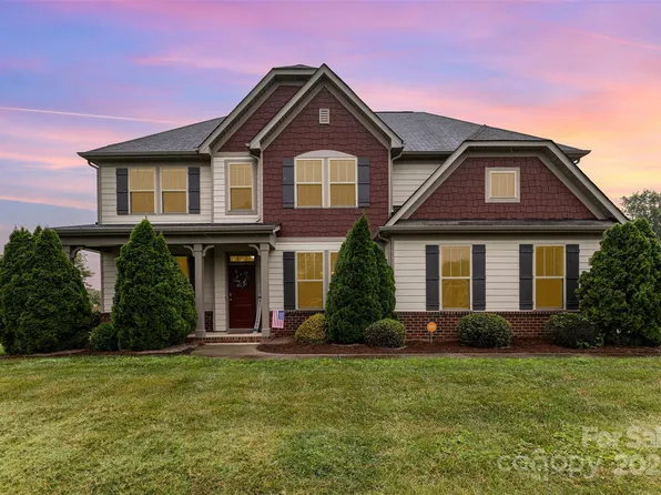 2003 Seefin Ct, Indian Trail, NC 28079