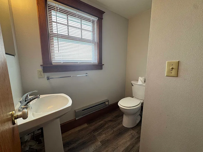 208 W Main St #208 — Photo 19