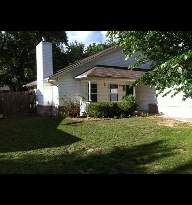 1st image of 810 W 23rd St N