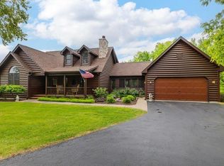 30 Lake Ridge Rd, Galena, IL 61036