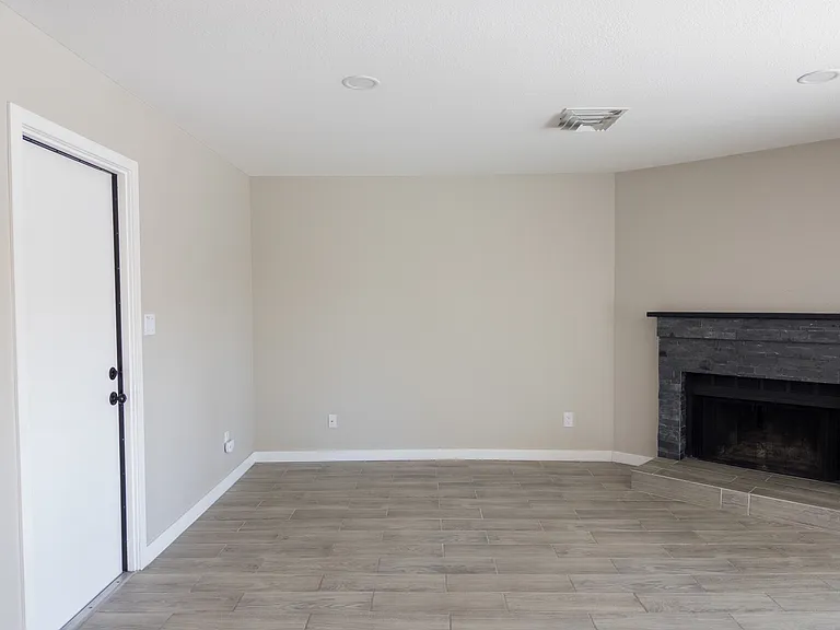 1712 N Longmore St — Photo 13