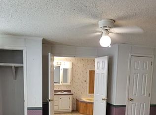 113 Court Dr, Saint Marys, KS 66536