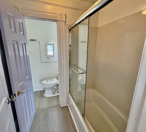 3rd image of 520 E 15th St #1
