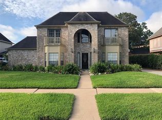1686 Creekside Dr, Sugar Land, TX 77478