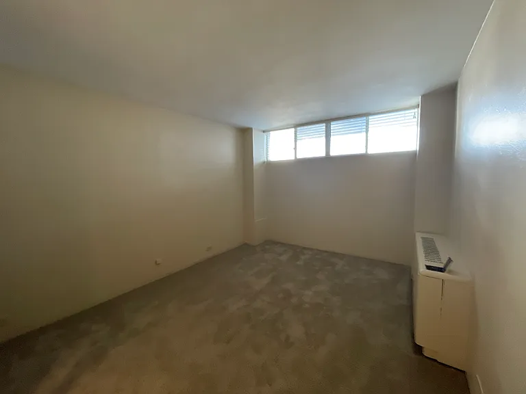 Residence at Governors Park — Photo 28