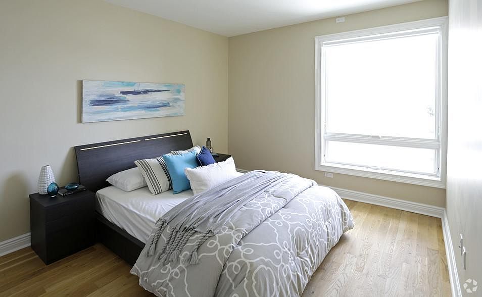 1st image of 9 Somerset Ln #7708
