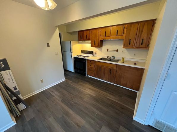 203 Whitney Ave #6