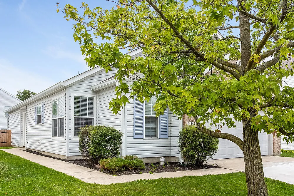 3 bed, 2.0 bath, 1186 sqft, $1,990 — Photo 3