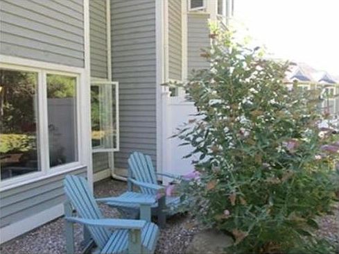3rd image of 86 Westcliff Dr #86