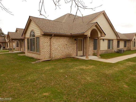 2nd image of 16417 Clarkson Dr