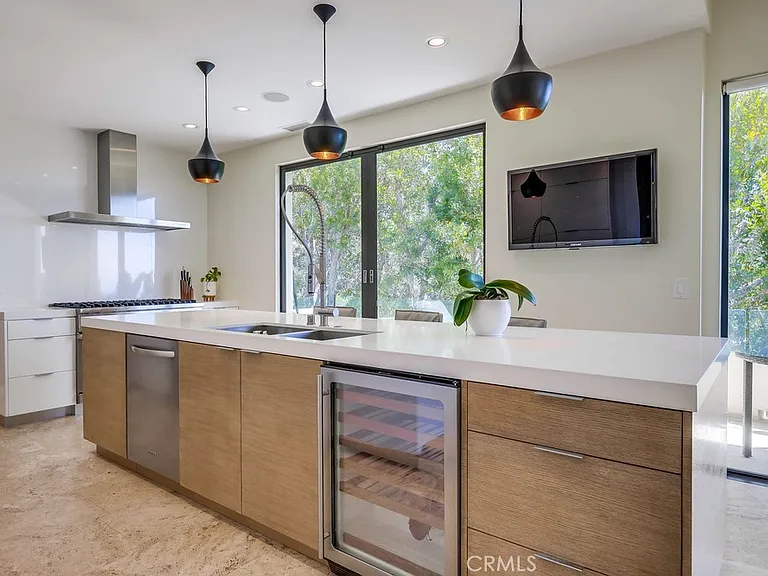 1725 Del Mar Ave — Photo 15