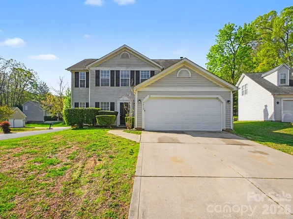 7410 Sarnia Pl, Charlotte, NC 28269