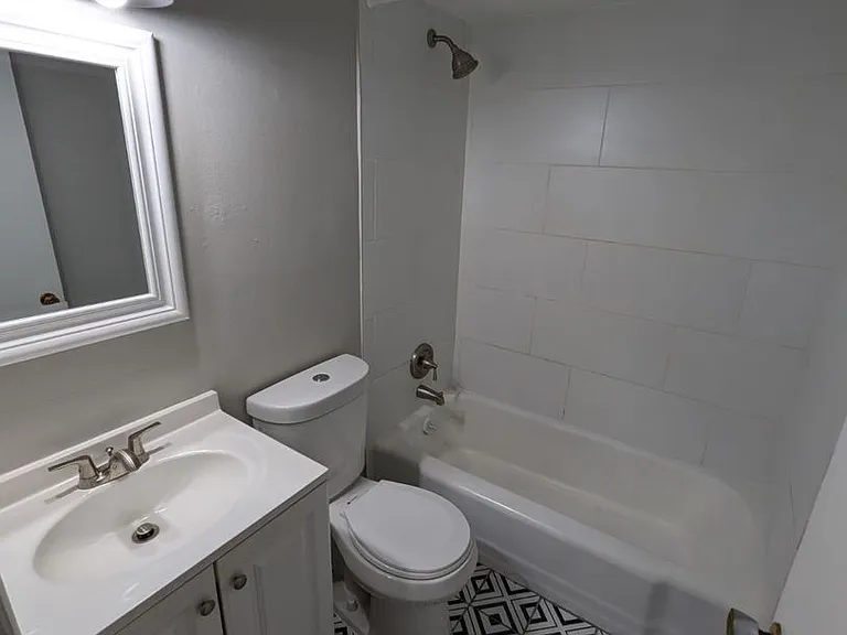 2492 N Murray Ave — Photo 5