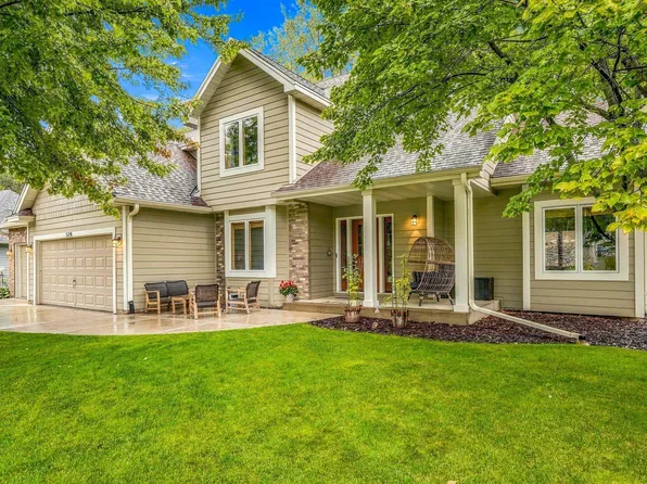 524 Eastwood Ct, Eagan, MN 55123